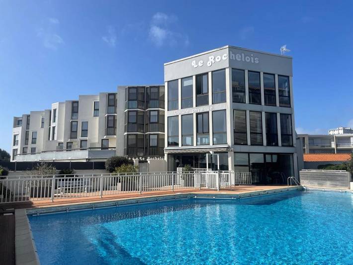 Hôtel pour 4 personnes, avec terrasse ainsi que sauna et piscine, animaux acceptés dans Port Neuf