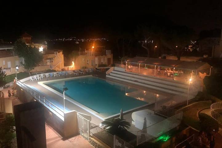 Ferienwohnung für 4 Personen, mit Pool und Garten in Mondello