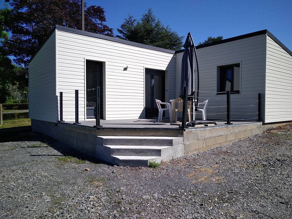 Location de chalet en bois à 400m du Lac d'Éguzon in Éguzon-Chantôme, Région de La Châtre