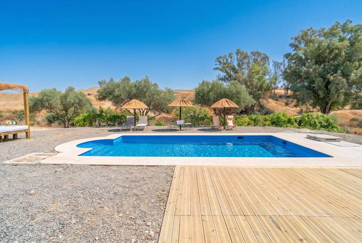 Cubo's Casa Alaya & Oasis Pool in Coín, Cordillera Penibética