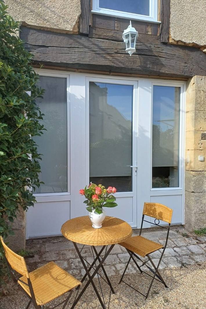 Location de vacances pour 2 personnes, avec piscine et jardin à Rouffignac-Saint-Cernin-de-Reilhac - 4