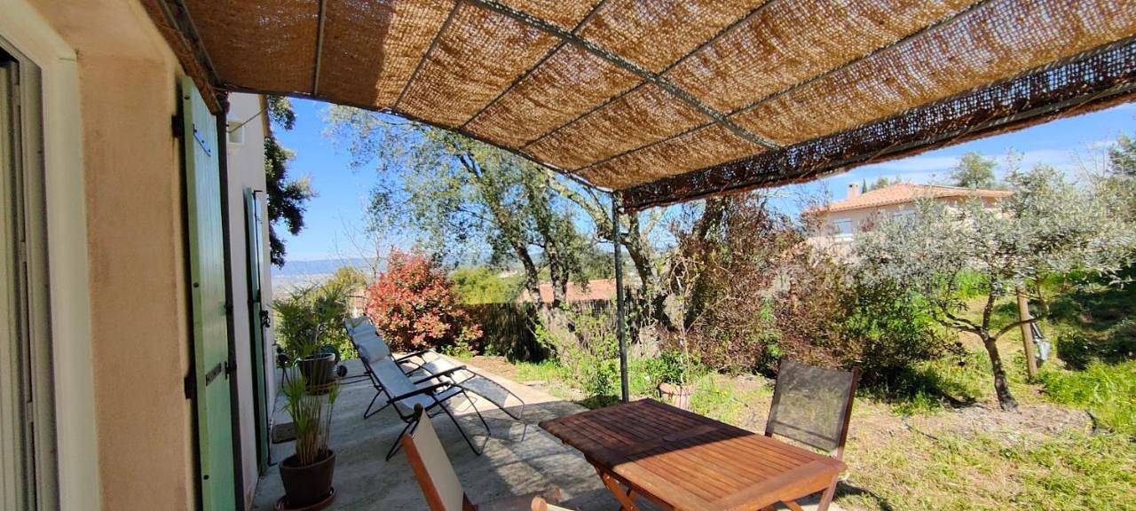 Chambres d'hôtes au temps des cerises in Pierrefeu-du-Var, Côte méditerranéenne (France)