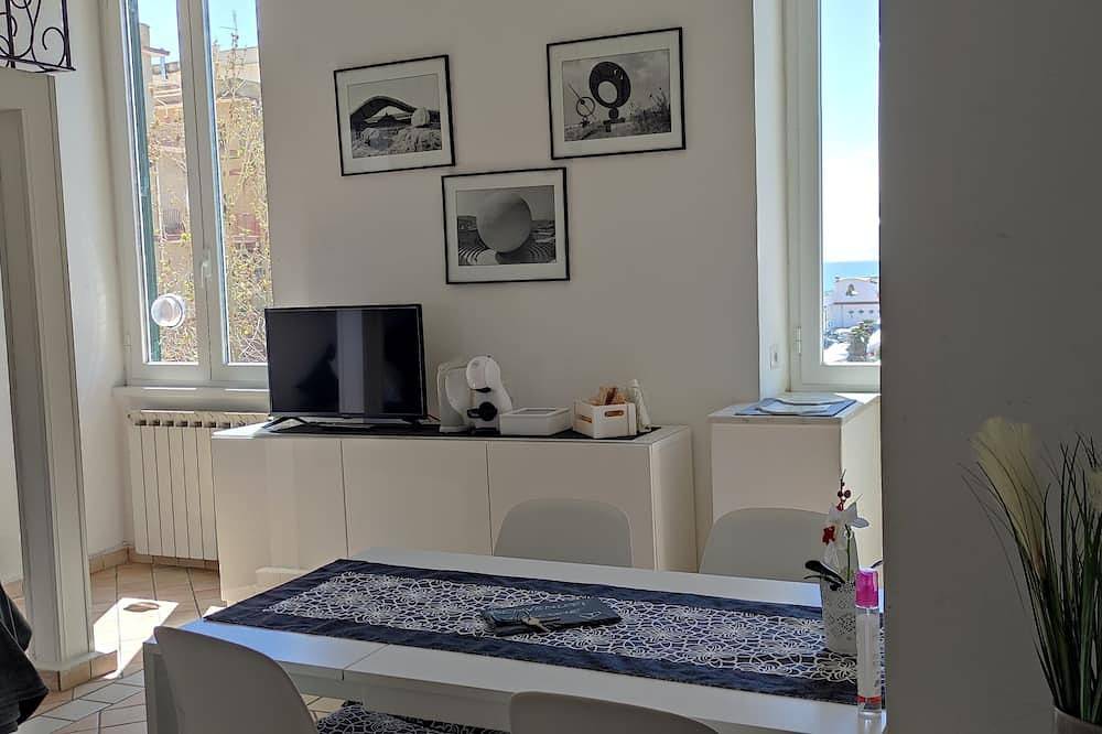 Apartamento entero, Sea View apartment in the center of Ostia in Ostia, Roma