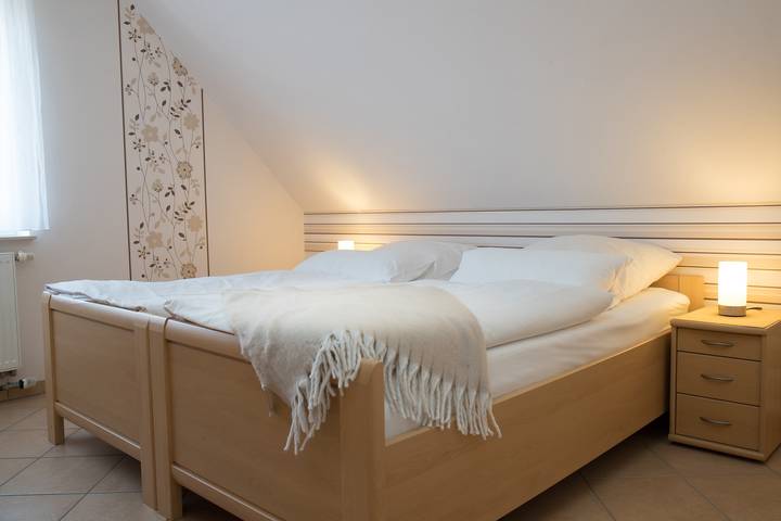 Ferienwohnung für 5 Personen, mit Balkon und Garten in Norddeich - 3
