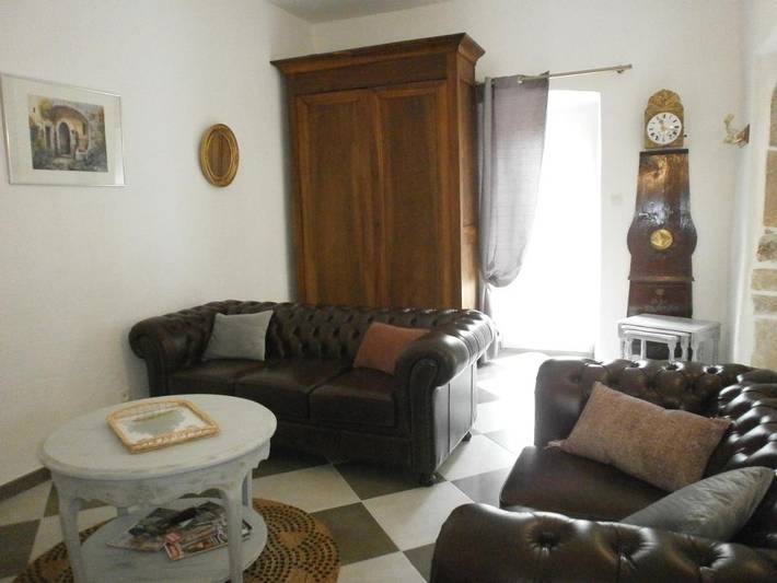 Location de vacances pour 6 personnes, avec jardin ainsi que piscine et vue à Saint-Étienne-de-Fontbellon - 3