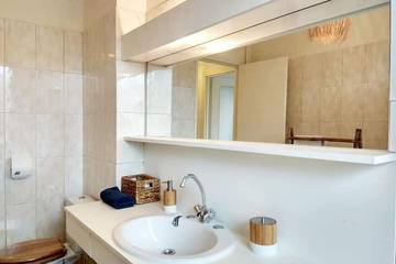 Appartement De Vacances pour 4 Personnes dans Saint-Denis, Seine-Saint-Denis, Photo 4