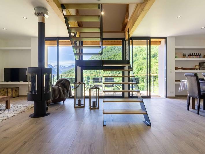 Neues Haus in Grust für 12 Personen, 4 Schlafzimmer, Wifi, Parkplatz, Bettwäsche und Reinigung inkl. in Grust, Nationalpark Pyrenäen