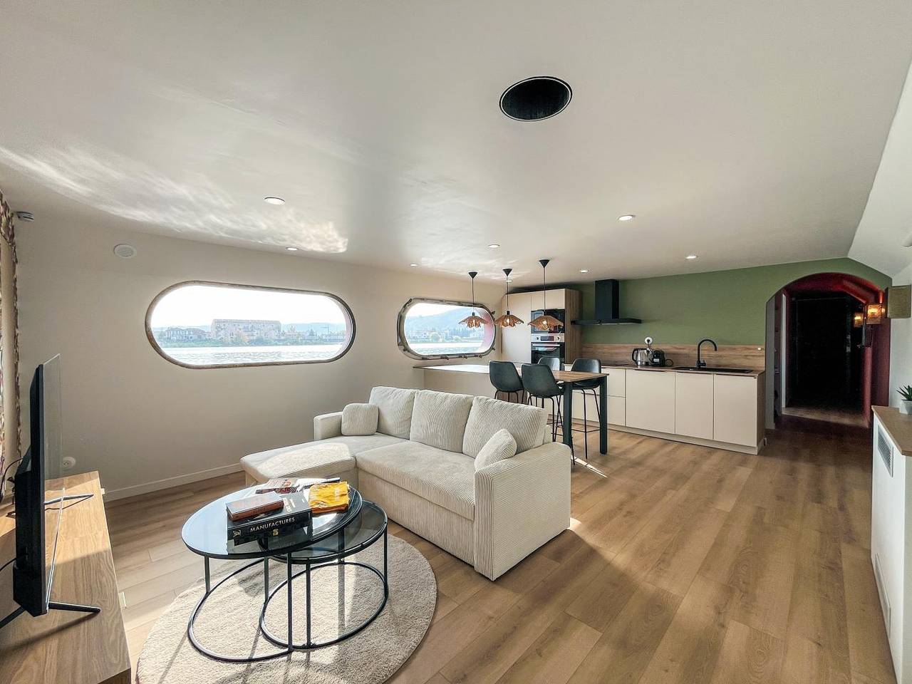 Capitaine in Tain-l'Hermitage, Valence und Umgebung