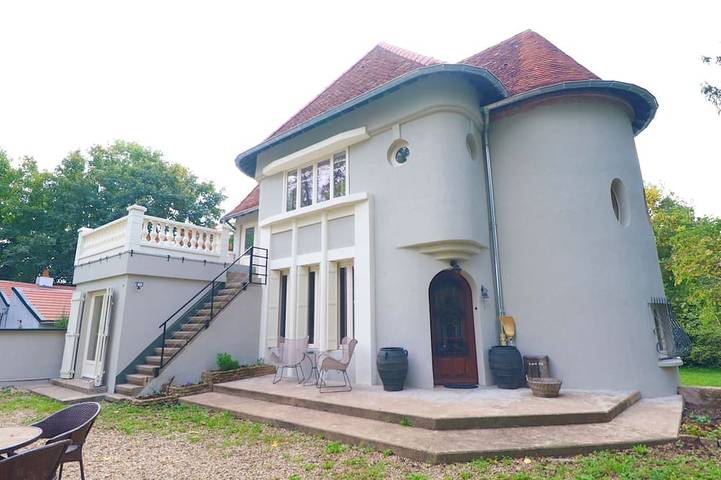 Location de vacances pour 10 personnes dans Pouilly-sur-Saône