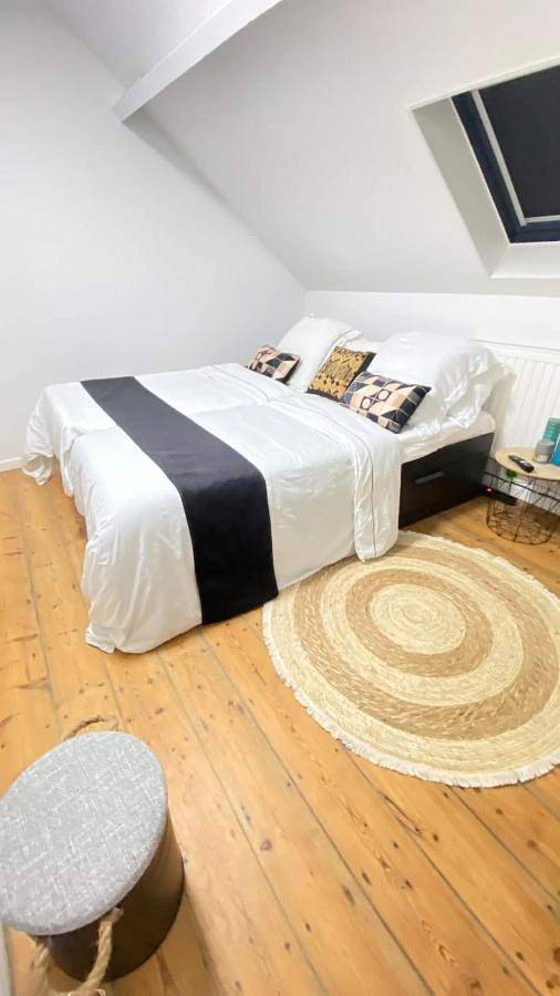 Double Room with Private Bathroom in Douai, Département Nord