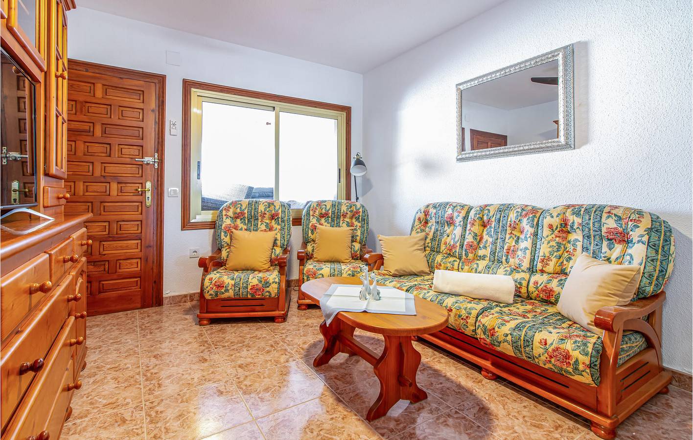 Poolterrassen-Apartment 1,5 km vom Strand entfernt in Torrevieja Centre, Torrevieja