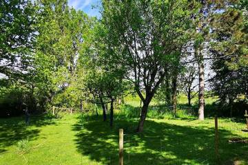 Gîte pour 9 personnes, avec terrasse et jardin dans Vallons-de-l'Erdre