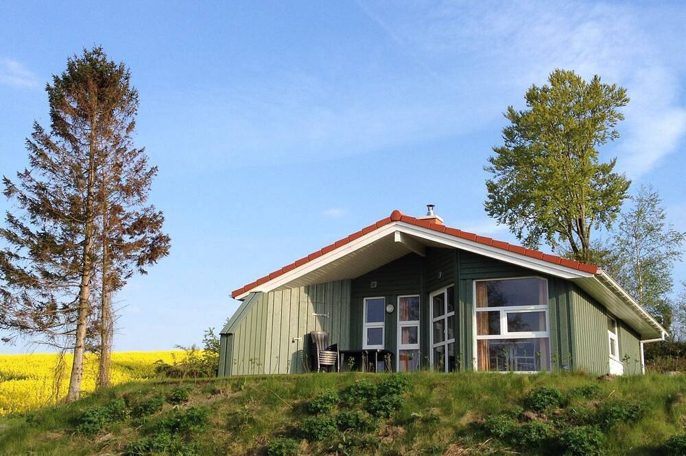 Gemütliches Ferienhaus am Hang mit Schleiblick | Wlan | Kaminofen | Sauna in Schlei, Kosel