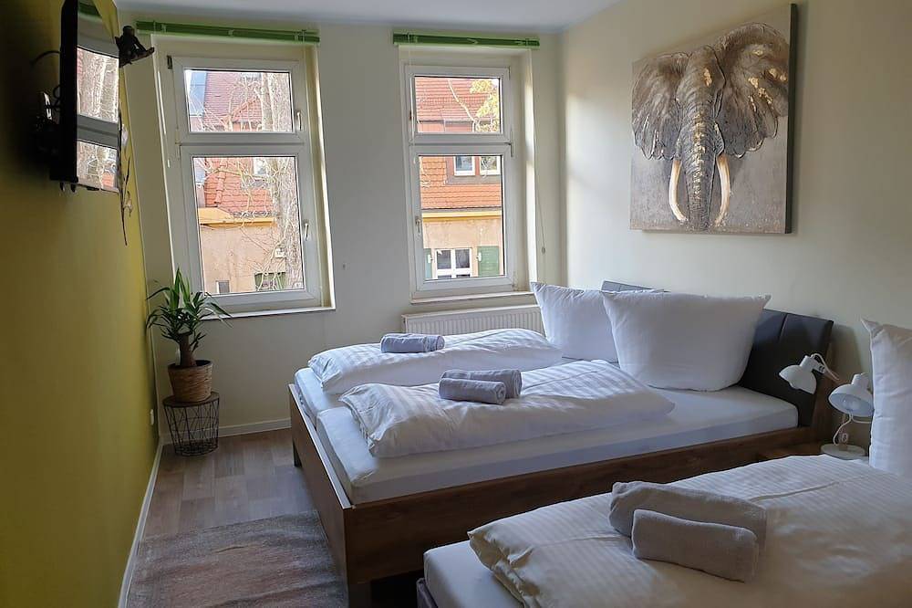 Ganze Wohnung, Gemütliches Familien Apartment nahe Agra-Park und den Seen für bis zu 5 Personen in Leipzig-Süd, Leipzig