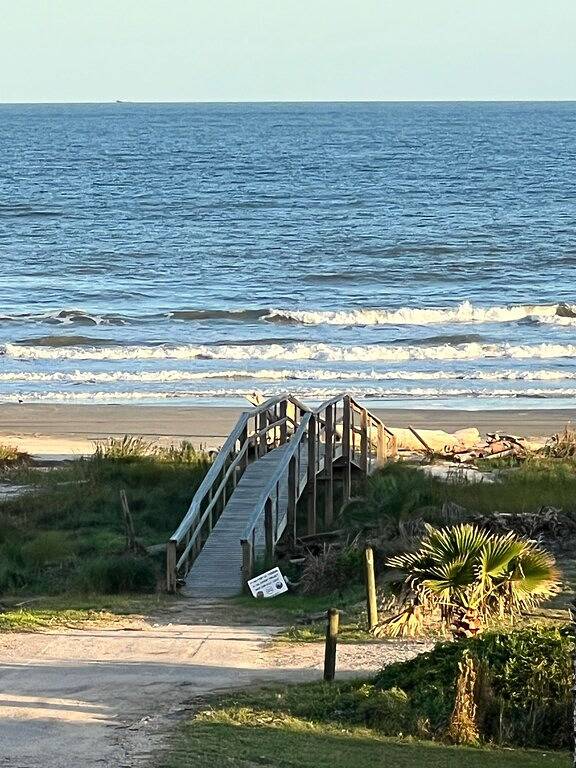 Beach Views from 2 Decks. Last Minute Openings and Reduced Rates. Book Now! in Brazoria County