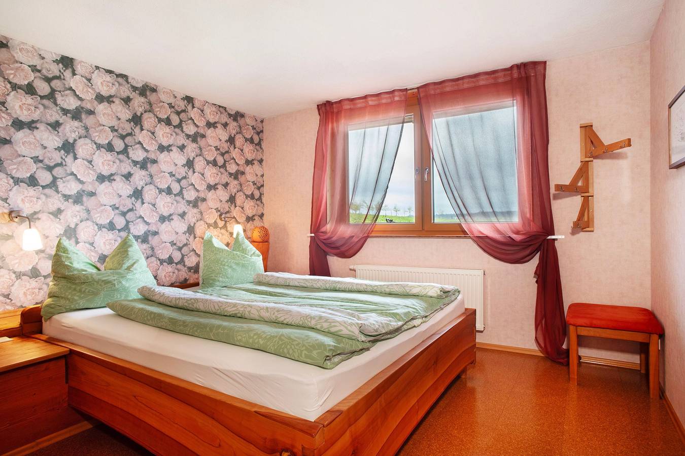 Ganze Wohnung, Ferienwohnung 'Zur Igelwiese' mit Privatterrasse, Gemeinschaftsgarten und Wlan in Ostrach, Region Bodensee-Oberschwaben