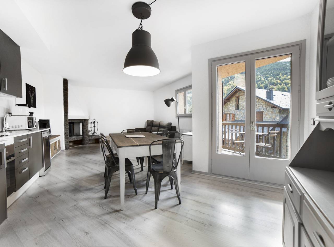 Appartement entier, 2 Bedroom apart. with views. 6+2. El Tarter. Avet in El Tarter, Grandvalira