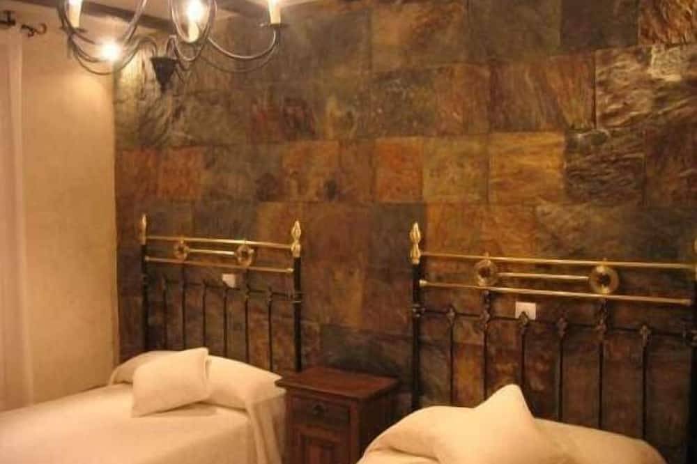 Casa Villa Gómez para 16 personas in Santa María del Campo, Provincia de Burgos