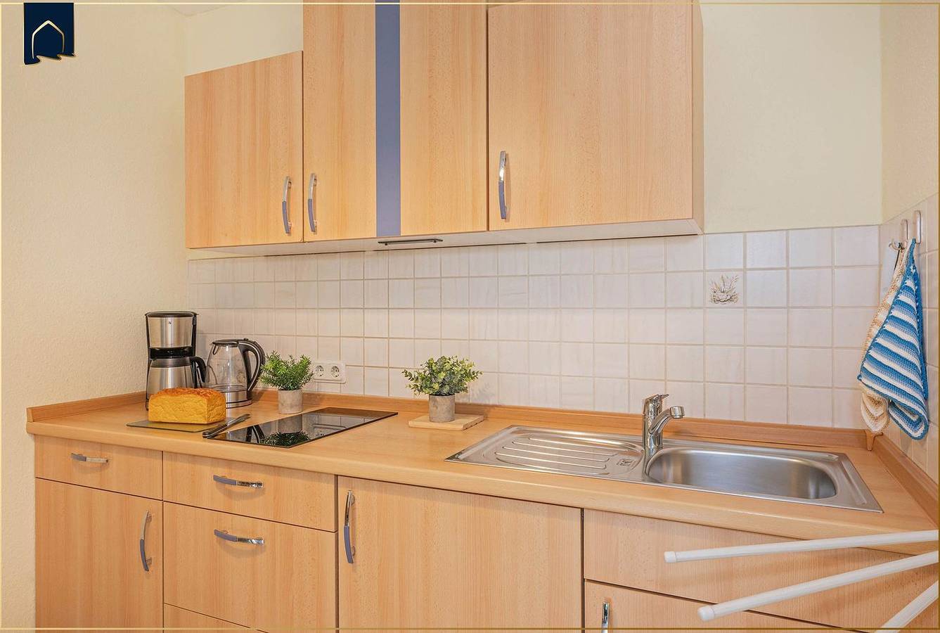 Ganze Wohnung, Gemütliche Ferienwohnung mit Terrasse, nur 600 m vom Ostseestrand entfernt in Drei Kaiserbäder, Heringsdorf