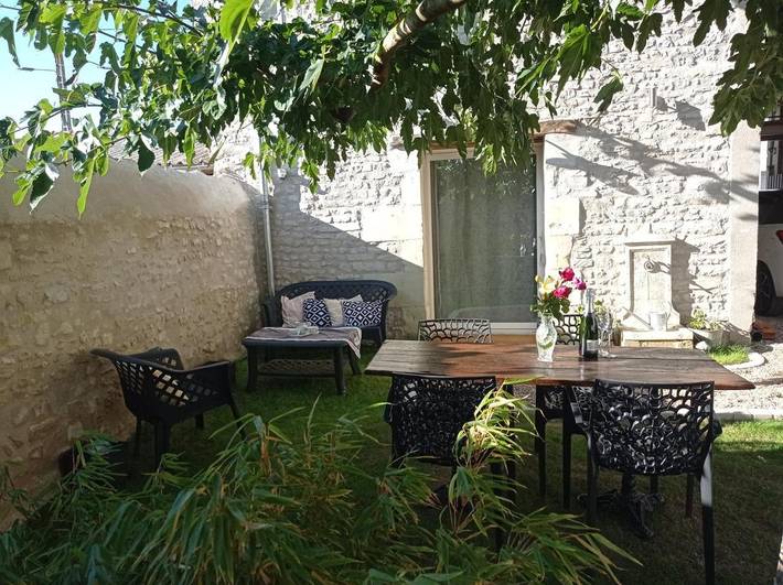 Location de vacances pour 2 personnes, avec jacuzzi et jardin dans Lac de Saint-Cyr - 4