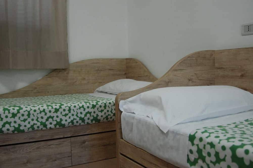 Entire apartment, La Risacca Family Camping Village three-room apartment Trilo for 4 people in Fermo Province