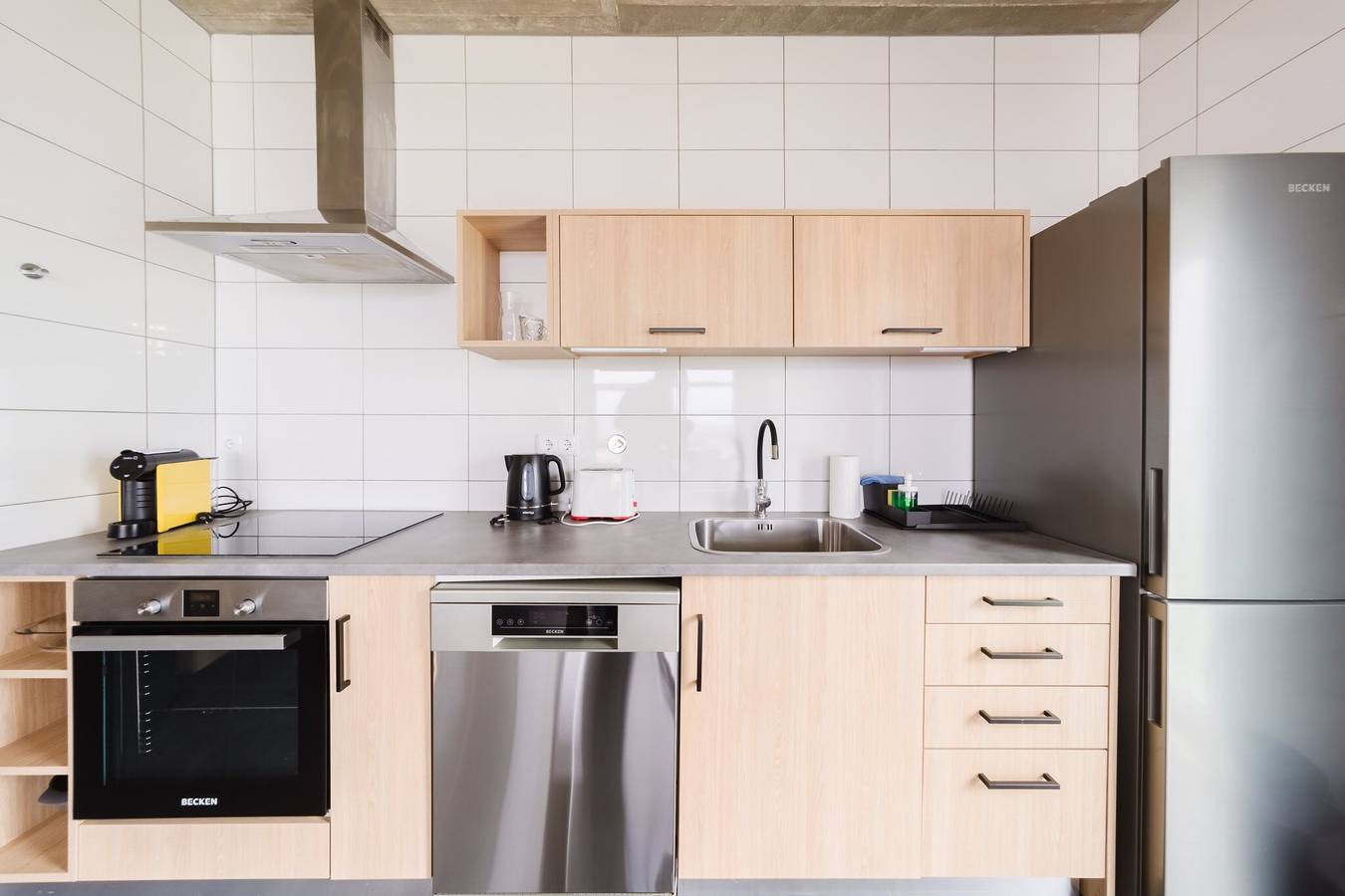 Hel leilighet, Apartment 'Colina Do Sol 2' with Mountain View, Private Pool and Air Conditioning in Amoreira, Leiria District