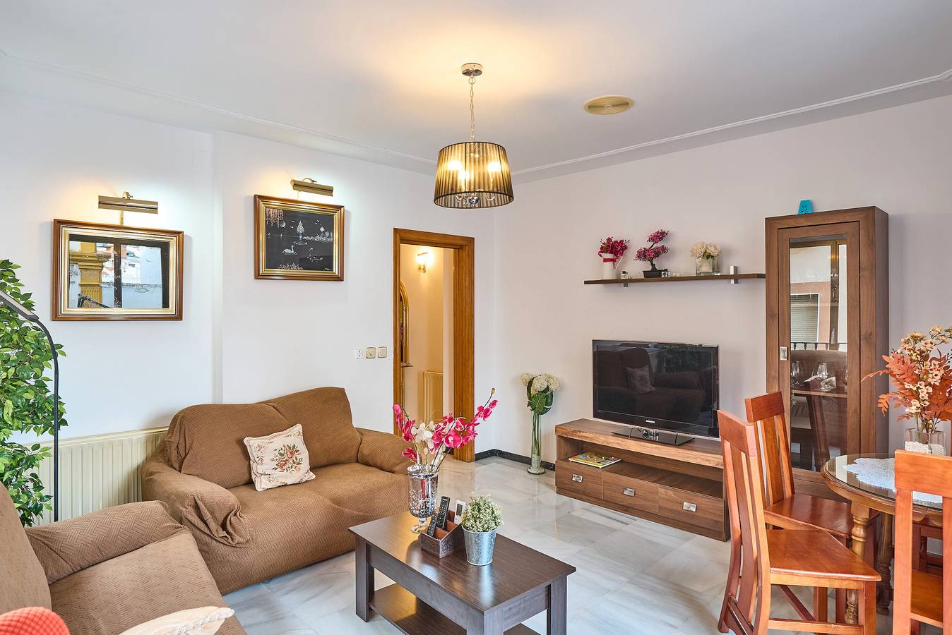 Vakantiehuis 'Casa Filo Vistas Montaña' met Uitzicht op de Bergen, Wi-Fi en Airconditioning in Rute, Sierras Subbéticas