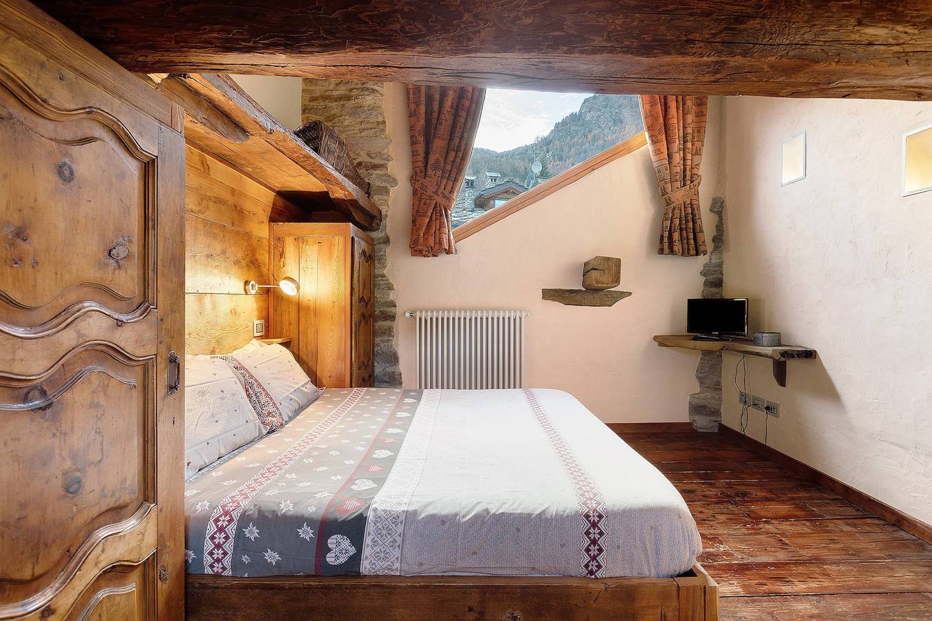 Appartement entier, Appartement '5 Coppafen' familial avec balcon in Villes Dessous, Comune di Introd