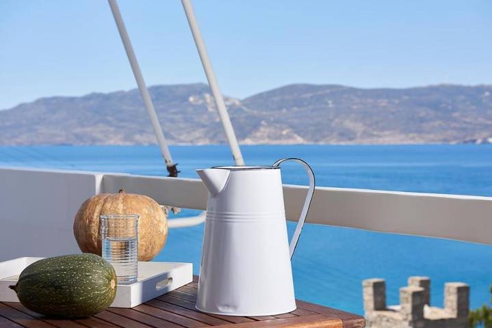 Gîte pour 5 personnes, avec Balcon ainsi que Terrasse et Vue dans Adamas - 3
