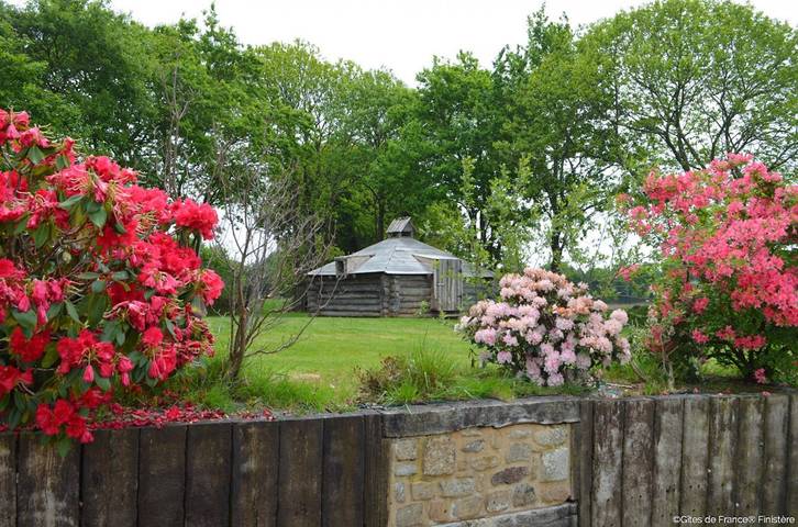 Gîte pour 18 personnes, avec jardin ainsi que terrasse et jacuzzi à Bellefontaine (Jura) - 2