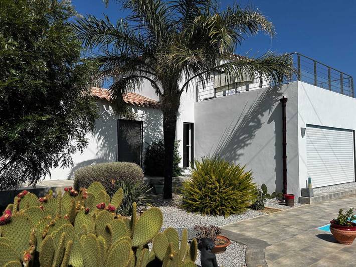 Gîte pour 2 personnes, avec jardin et piscine dans les Pyrénées-Orientales