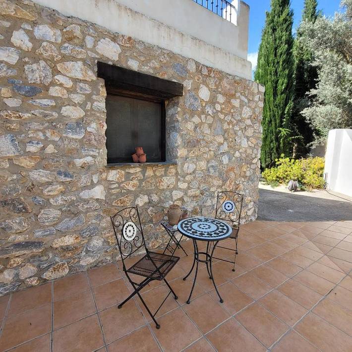 Gîte pour 2 personnes, avec Terrasse et Jardin ainsi que Piscine et Vue à Lanjarón - 3