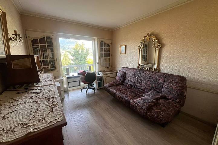 Ganze Wohnung, Large \"classic\" apartment, breathtaking view. Tennis court and swimming pool nearby. in Tresserve, Chambéry und Umgebung