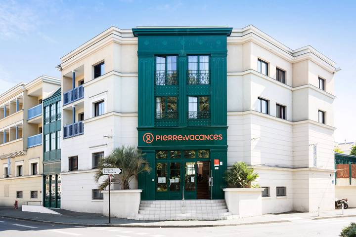 Studio pour 4 personnes, avec piscine et balcon
