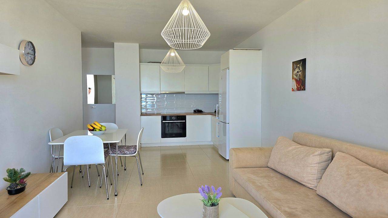 Geheel vakantieappartement, Vakantieappartement voor 4 personen met balkon in Durrës (stad), Albanië