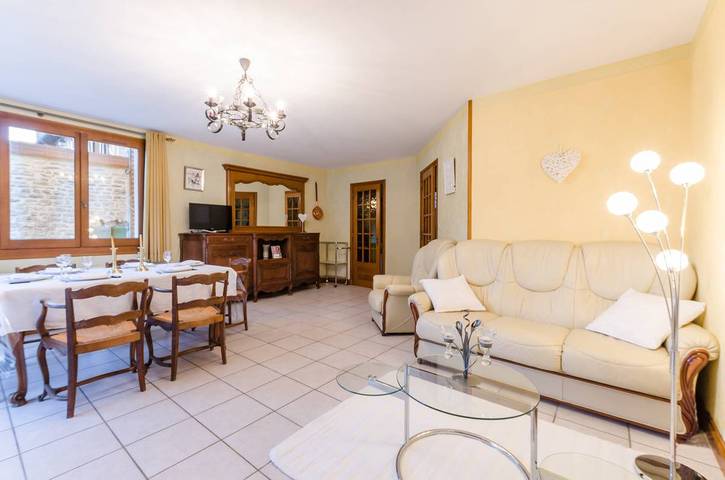 Gîte pour 6 personnes, avec Terrasse ainsi que Jardin et Piscine dans l' Aube - 2