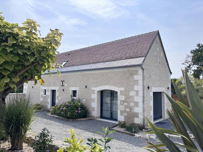 Location de vacances pour 12 personnes, avec Terrasse ainsi que Jardin et Vue à Luzillé