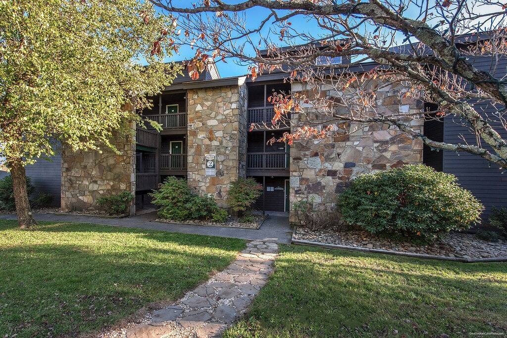 Ganze Wohnung, Bear Cub Vista, Mtn Retreat mit Blick auf die Skipiste! Whirlpools, Sauna 55 \"Tv Wifi in Gatlinburg, Sevier County