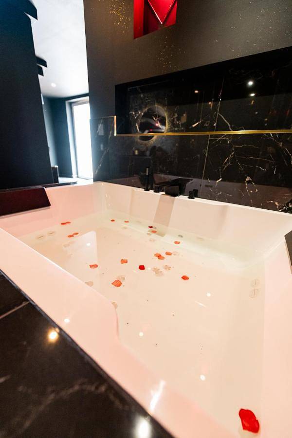 Appartement de vacances pour 2 personnes, avec sauna ainsi que terrasse et jacuzzi