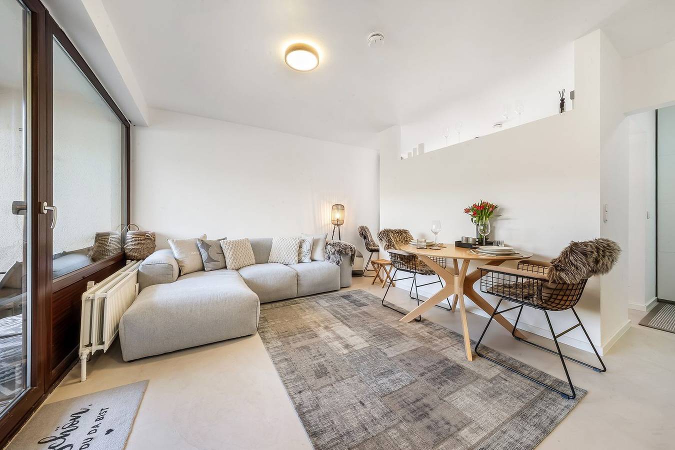 Ganze Wohnung, Frisch renovierte Ferienwohnung in direkter Strandlage mit Westbalkon in Hörnum, Sylt
