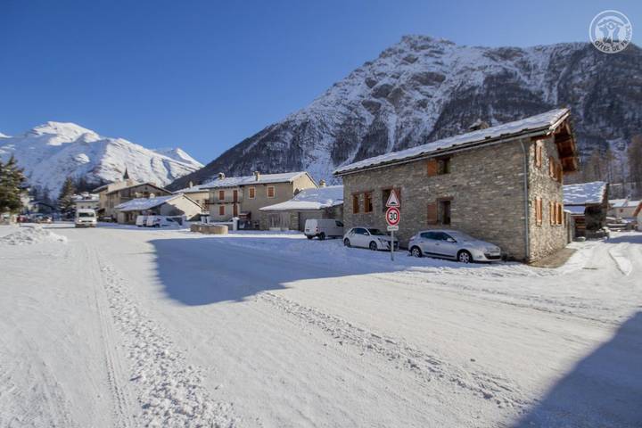 Gîte pour 4 personnes, avec balcon et sauna à Bessans - 2