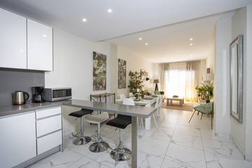 Apartment for 6 People in Torrevieja Centre, Torrevieja, Photo 1