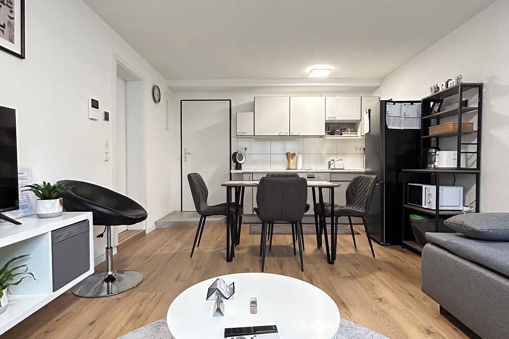 Entire apartment, Basement apartment | Modern | Netflix | Parking space in Remseck am Neckar, Landkreis Ludwigsburg