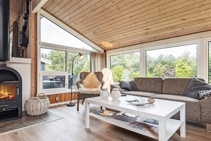 Ferienhaus für 10 Personen, mit Whirlpool und Pool sowie Terrasse und Sauna in lønstrup