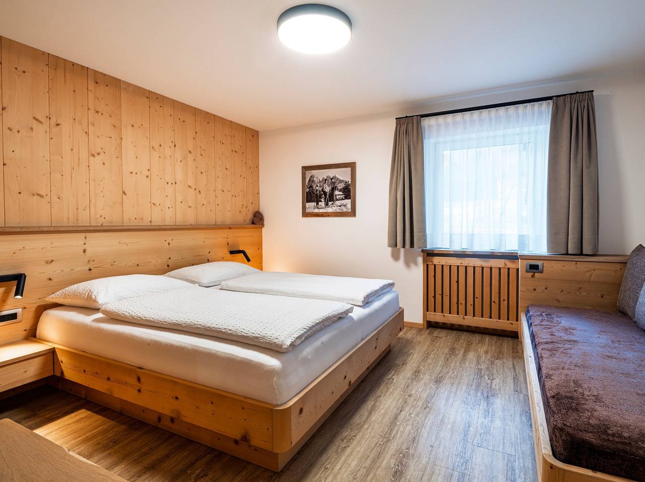 Ganze Wohnung, Ferienwohnung "Stoffelapartments - Marie" mit Bergblick, Gemeinschaftsterrasse und Wlan in Wolkenstein, Dolomiti Superski