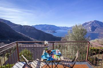 Gîte pour 5 personnes, avec balcon et vue sur le lac, adapté aux familles dans Perledo