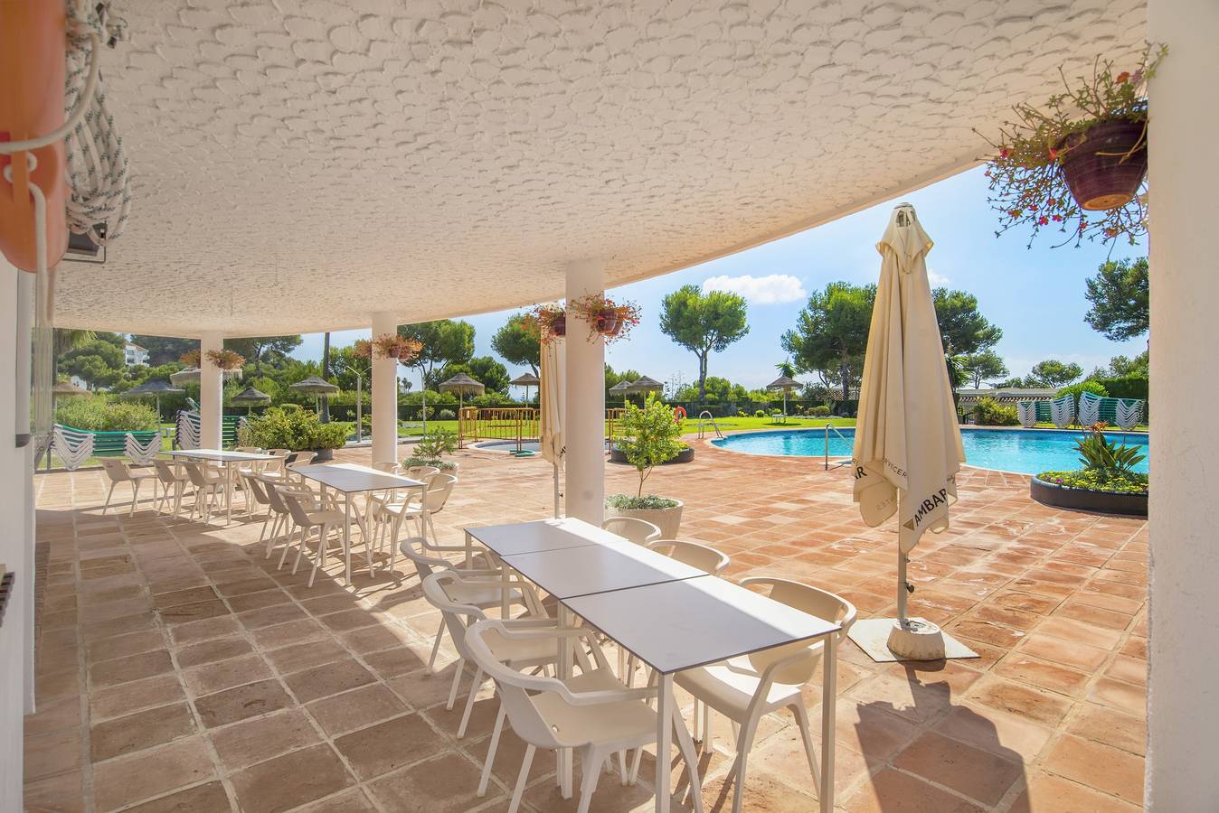 Ganze Wohnung, Apartment Miraflores mit Meerblick, Außenpool, Garten, Klimaanlage und Wlan in La Cala de Mijas, Mijas