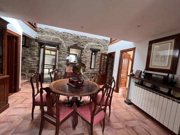 Casa rural para 9 personas, con balcón además de jardín y vistas en Pirineo Navarro - 4