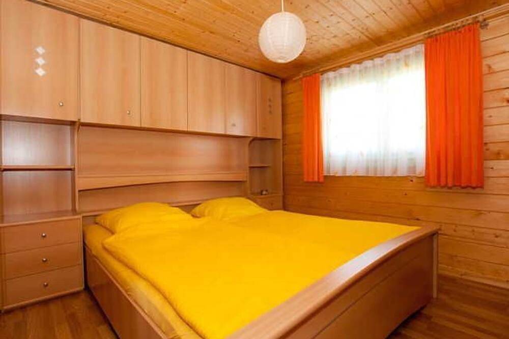 Ferienhaus Hanna am Bodden - Ferienhaus Hanna in Neuendorf-Heide, Saal