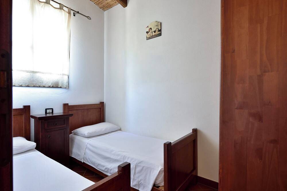 Villa with exclusive garden, 240 meters from the beach, sea and mountain views. in Tancau sul Mare, Lotzorai